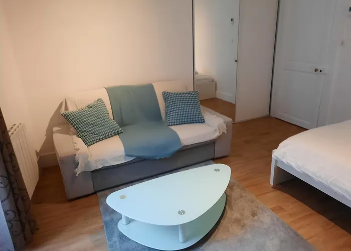 La Cité - 2 Personnes, Proche De La Gare Appartement